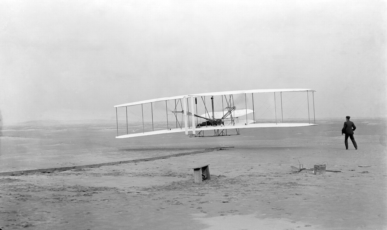 キルデビルヒルズにおける初飛行（1903年12月17日）